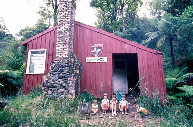 Waiorongomai 6 Dec 79 Wilson family (640x420)